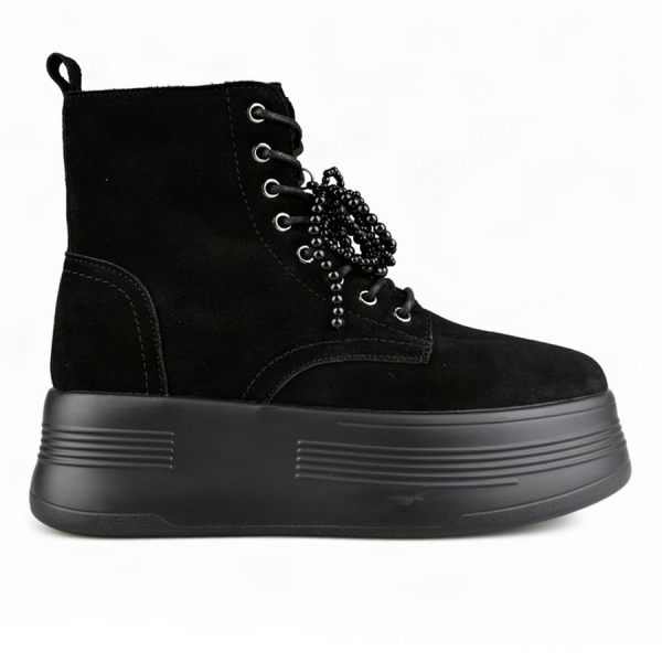 lady's boots genuin leather black
